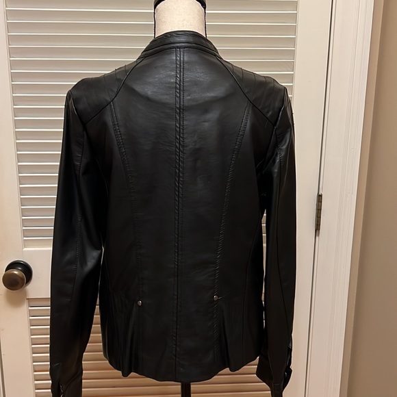 Apt 9 Faux Leather Moto Jacket in Black, Size Large, EUC - Picture 9 of 17